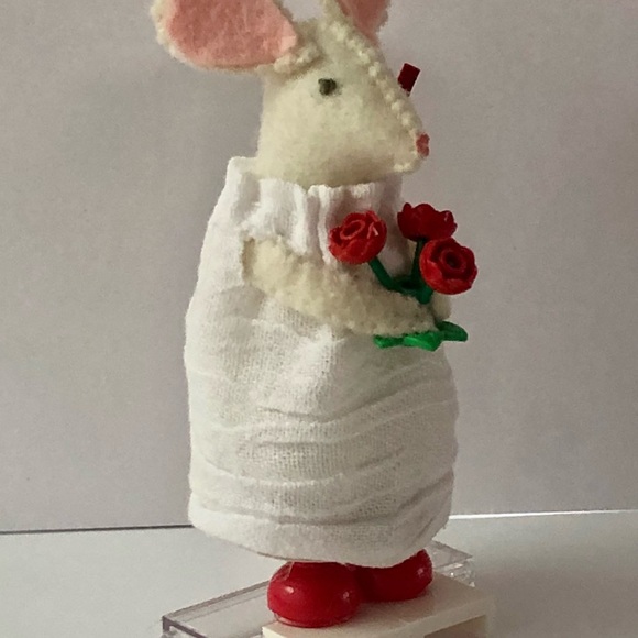 Felt mouse art doll Red Lego flower Bouquet hand-sewn handmade decor - Picture 8 of 8